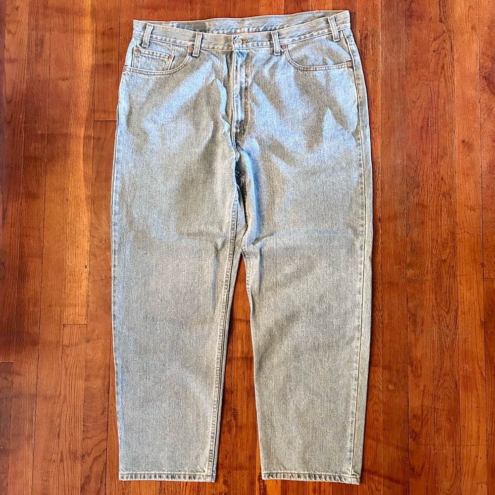 Vintage ‘90s Levi’s 550 Relaxed Fit Light Wash Denim Blue Jeans Jeans 40x30